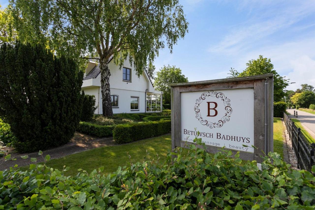 Betuwsch Badhuys Bed & Breakfast Lienden Екстериор снимка